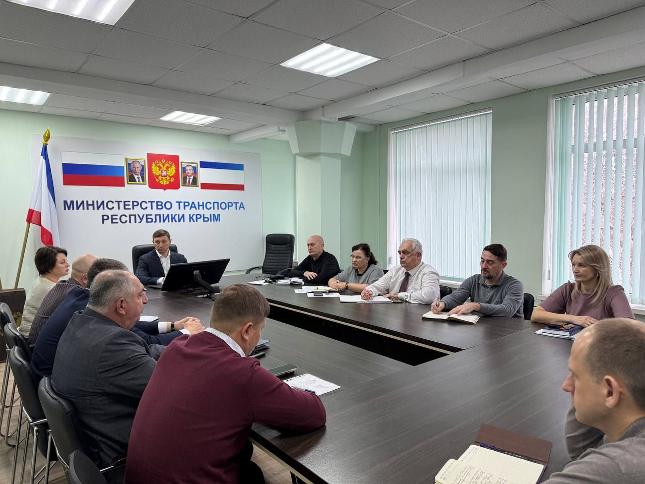 Руководство Министерства транспорта РК совместно с Председателем Комитета Государственного Совета РК по транспорту, жилищно-коммунальному и дорожному хозяйству Оксаной Ивановной Сацик заслушало еженедельные доклады... Руководство Министерства транспорта РК совместно с Председателем Комитета Государственного Совета РК по транспорту, жилищно-коммунальному и дорожному хозяйству Оксаной Ивановной Сацик заслушало еженедельные доклады...