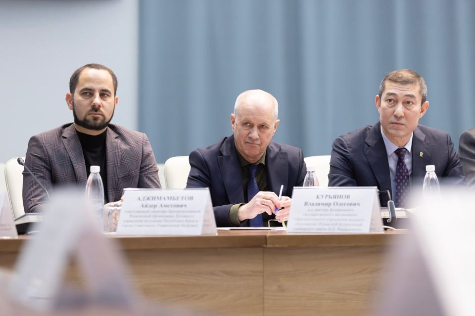 Сергей Аксёнов: В Крыму до 2014 года накоплен уникальный опыт по защите русского языка и сохранению русской культурной идентичности и традиций Сергей Аксёнов: В Крыму до 2014 года накоплен уникальный опыт по защите русского языка и сохранению русской культурной идентичности и традиций