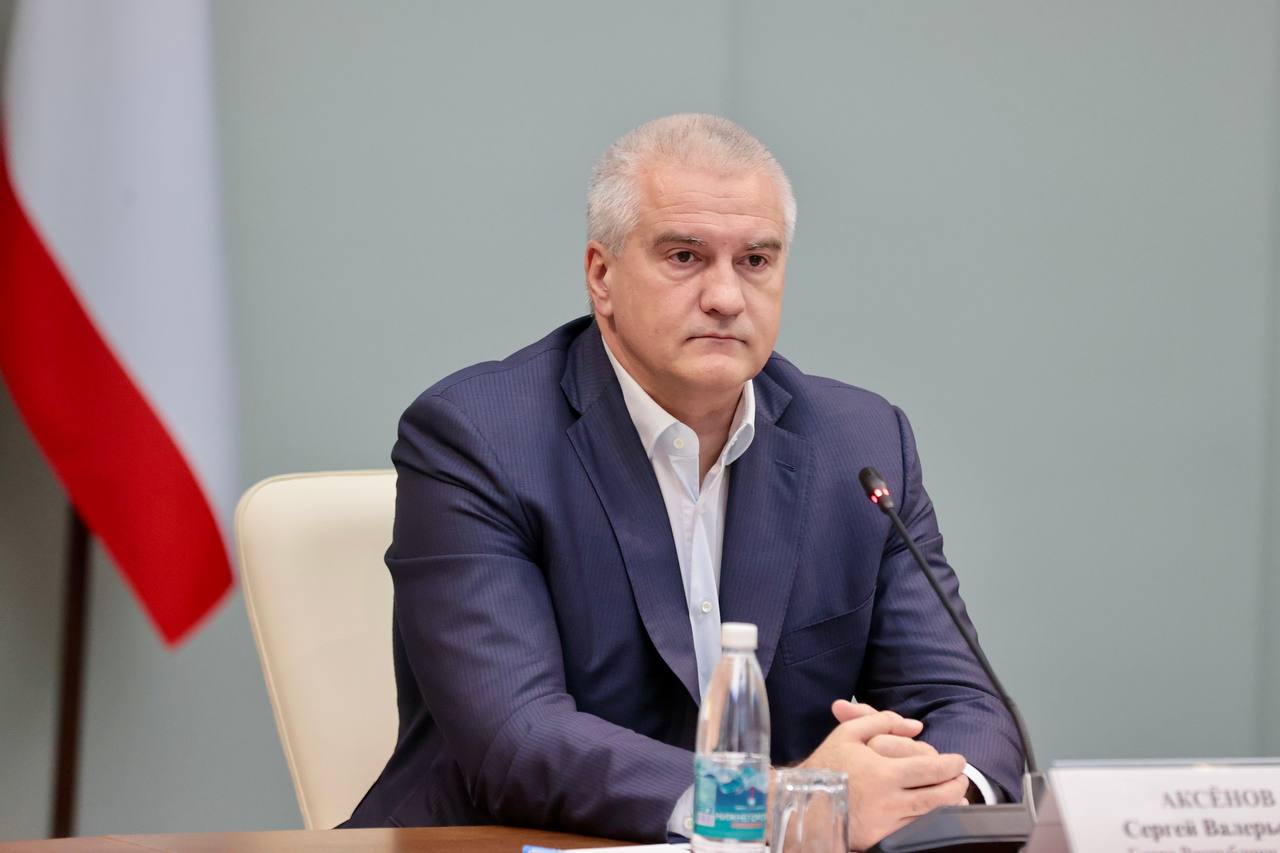 В Крыму обсудили вопросы реализации внутренней языковой политики и защиты русского языка В Крыму обсудили вопросы реализации внутренней языковой политики и защиты русского языка