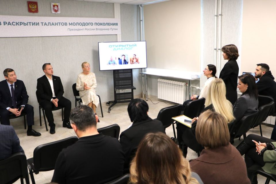 ����� ������ ������� ������� � �������� ������������� ���������� ���� ������������ �������� � ����� ���������� ��������