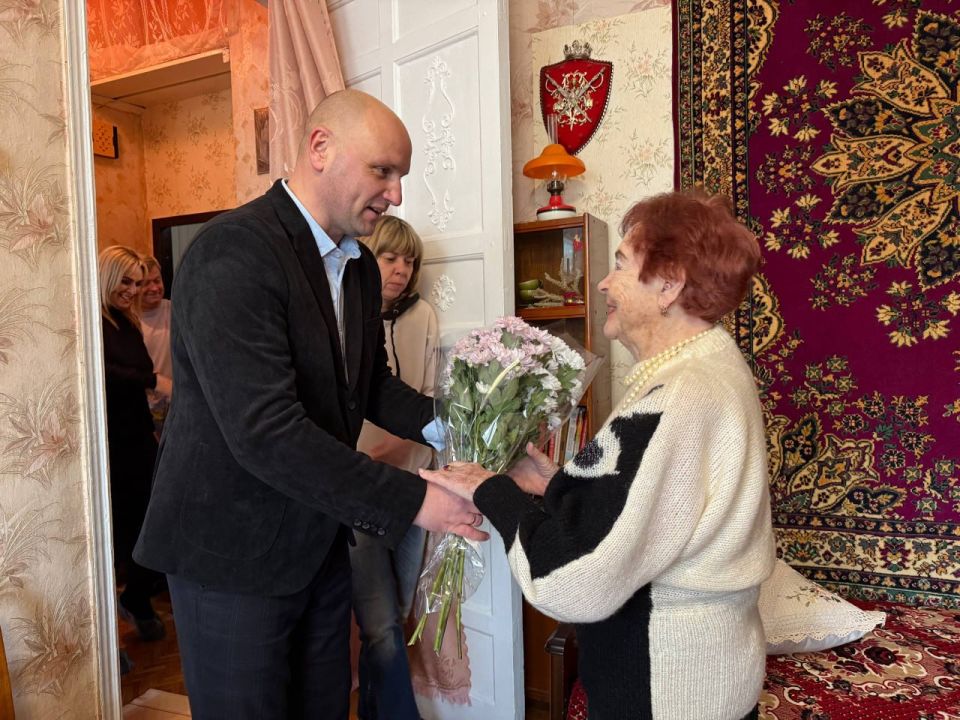 В годовщину полного снятия блокады Ленинграда дань уважения мы отдаем людям, которые с невероятной стойкостью прошли тяжелейшие испытания этой трагической страницы в истории Великой Отечественной войны