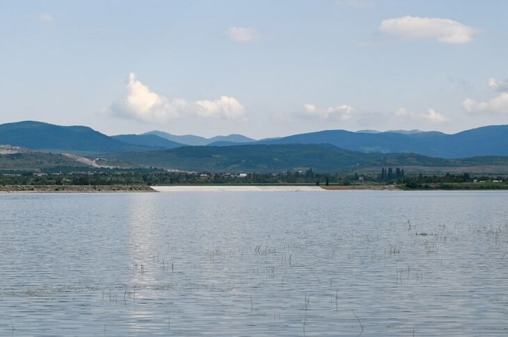 В Керчи ремонтируют теплотрассу В Керчи ремонтируют теплотрассу