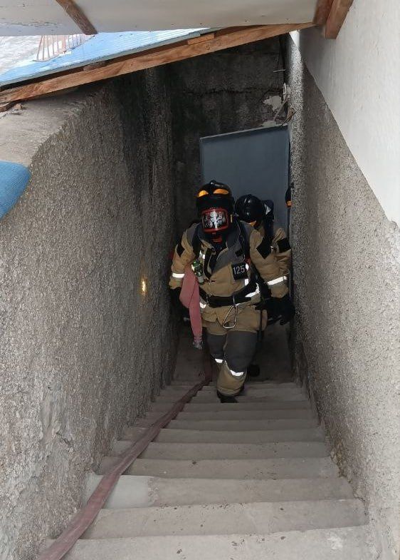 Пожар без дыма и огня. Сотрудники ПЧ с. Вилино ГКУ РК "Пожарная охрана Республики Крым" провели пожарно-тактическое учение в одном из детских садов Бахчисарайского района Пожар без дыма и огня. Сотрудники ПЧ с. Вилино ГКУ РК "Пожарная охрана Республики Крым" провели пожарно-тактическое учение в одном из детских садов Бахчисарайского района