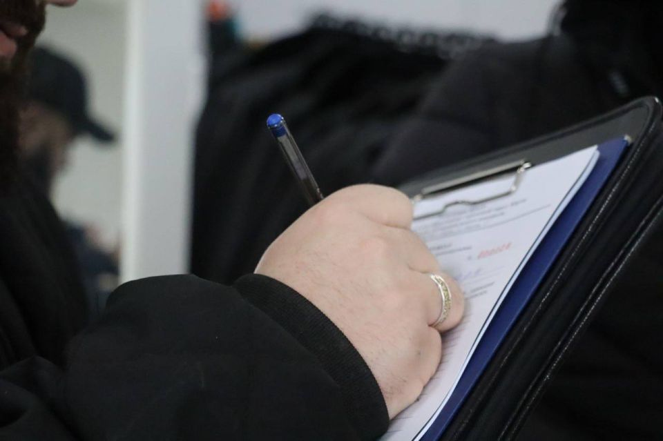 Сотрудники управления муниципального контроля продолжают системную работу по выявлению незаконных рекламных конструкций Сотрудники управления муниципального контроля продолжают системную работу по выявлению незаконных рекламных конструкций