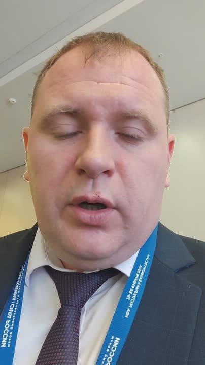 Глава Администрации Раздольненского района Денис Олейник вместе с председателем Раздольненского районного совета Татьяной Вышинской в рамках Всероссийского муниципального форума «Малая родина — сила России» в городе Уфа...