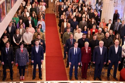 ������ ����������� �������� ����� ������������ �������� ���� �������� � �����: