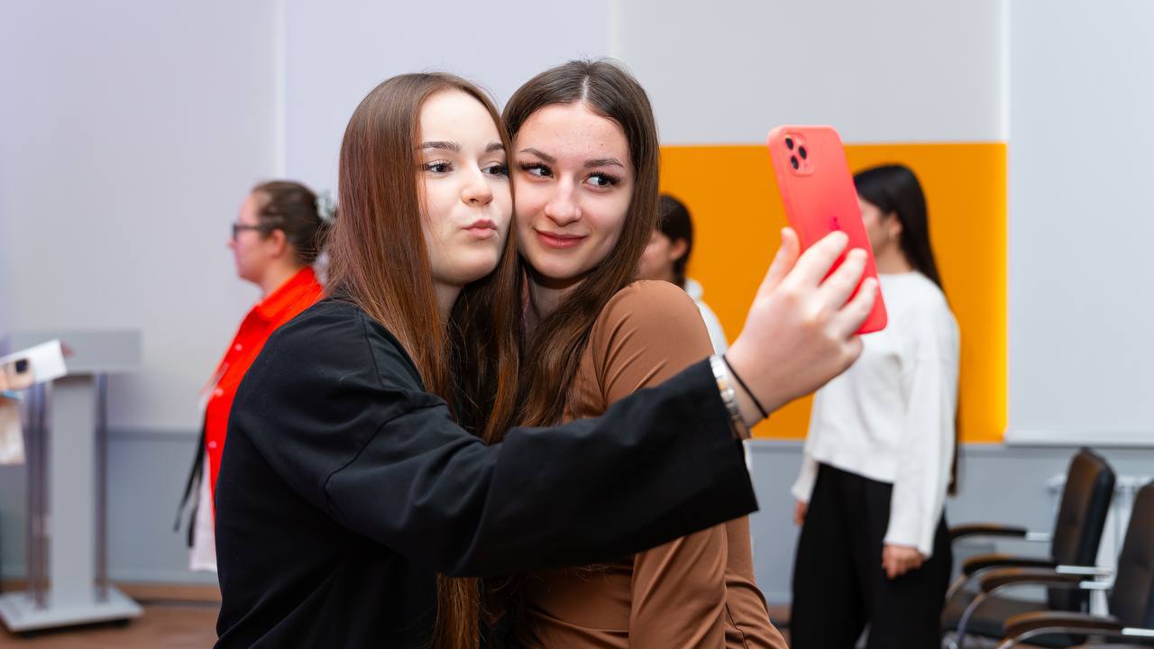 Чехов вдохновляет молодёжь Чехов вдохновляет молодёжь