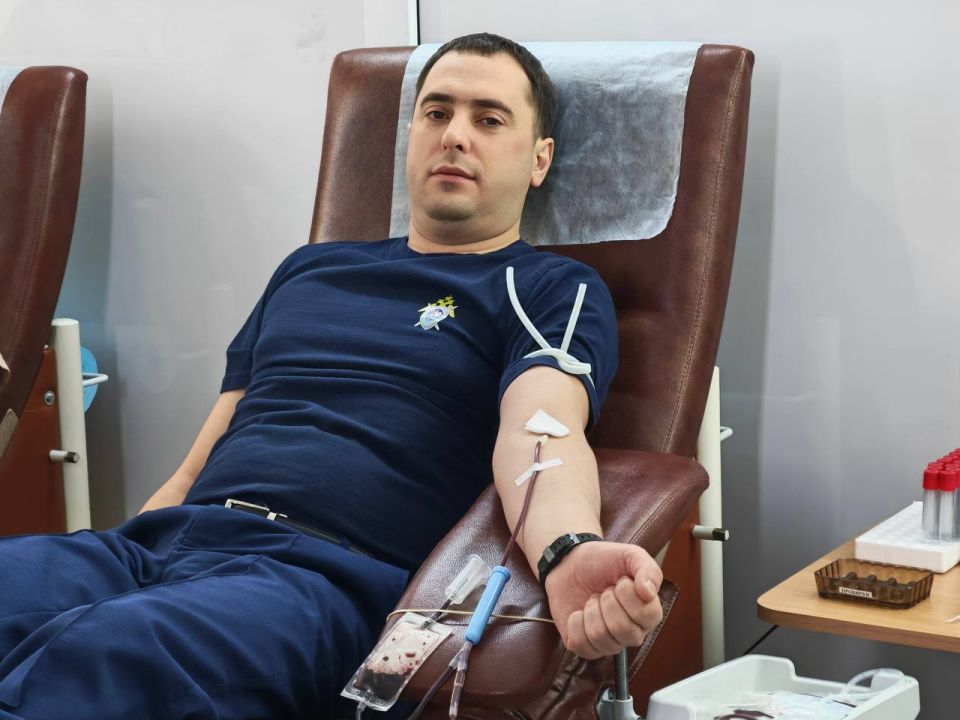 Офицеры Следственного комитета России вновь стали участниками акции по сдаче крови для нуждающихся крымчан Офицеры Следственного комитета России вновь стали участниками акции по сдаче крови для нуждающихся крымчан