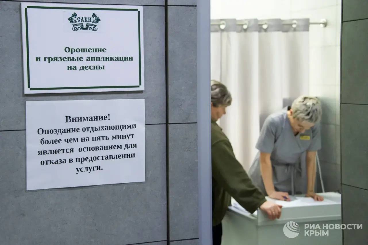 3,5 тысячи тонн грязи планируют добыть в этом году из Сакского лечебного озера 3,5 тысячи тонн грязи планируют добыть в этом году из Сакского лечебного озера