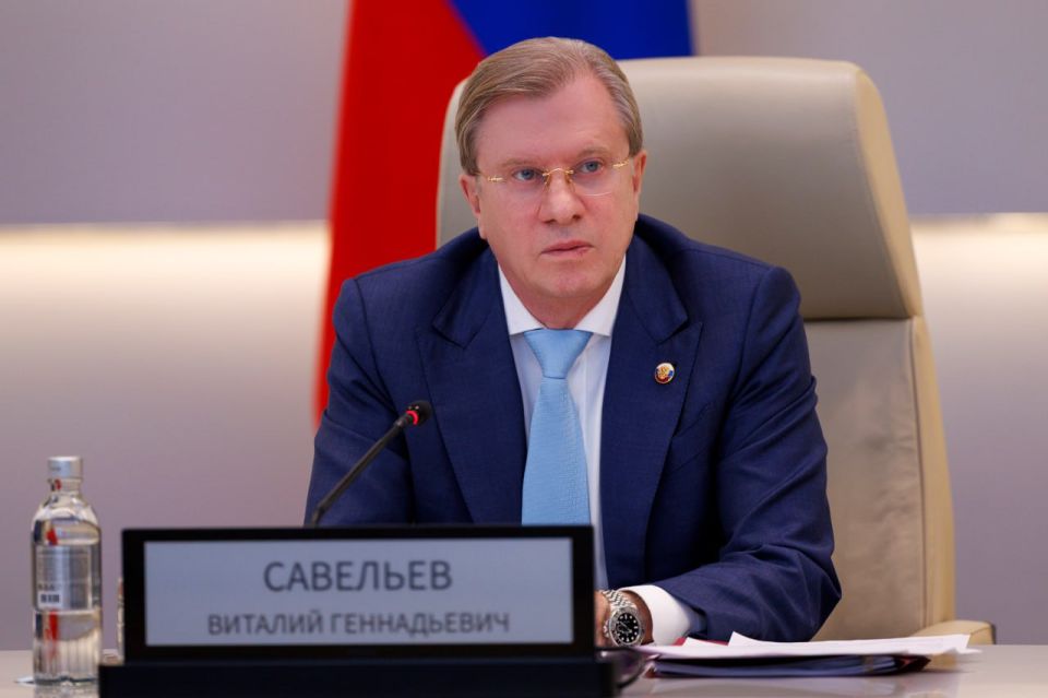 В Керченском проливе продолжают убирать нефтепродукты