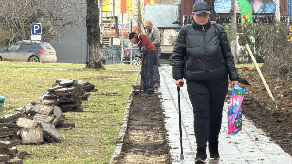 Новая пешеходная аллея появится вдоль ул. Блюхера. Об этом сообщает глава администрации Олег Каторгин Новая пешеходная аллея появится вдоль ул. Блюхера. Об этом сообщает глава администрации Олег Каторгин