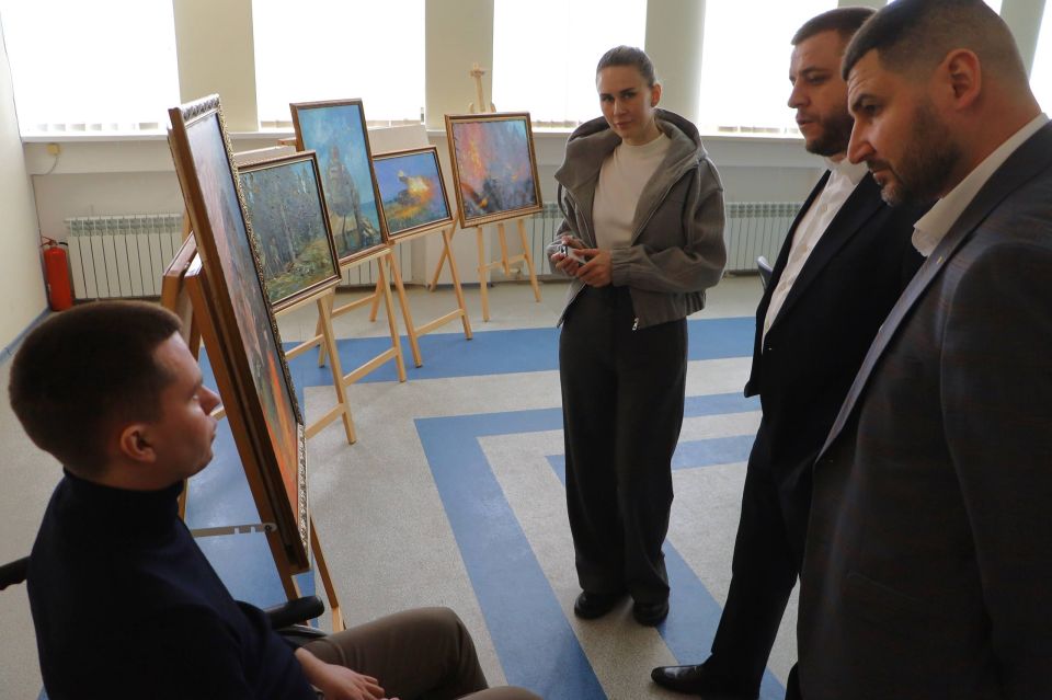 Кирилл Чебышев: Сегодня наш город посетил Герой России, гвардии майор Олег Пивоваров и его супруга - младший лейтенант медслужбы Кирилл Чебышев: Сегодня наш город посетил Герой России, гвардии майор Олег Пивоваров и его супруга - младший лейтенант медслужбы