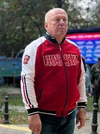 Сегодня празднует свой день рождения Фридриков Валерий Евгеньевич - директор Государственного бюджетного учреждения дополнительного образования Республики Крым «Региональный спортивно-тренировочный центр «КРЫМ-СПОРТ»