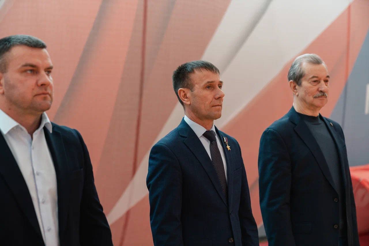 Юрий Нимченко: Принял участие в торжественной церемонии открытия первенства и чемпионата Центрального федерального округа по универсальному бою в дисциплине «средства защиты», которые прошли в Домодедово на базе МАУ «ГС... Юрий Нимченко: Принял участие в торжественной церемонии открытия первенства и чемпионата Центрального федерального округа по универсальному бою в дисциплине «средства защиты», которые прошли в Домодедово на базе МАУ «ГС...