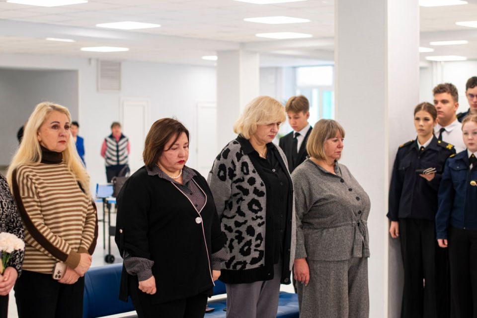 В Симферополе открыта «Парта Героя» В Симферополе открыта «Парта Героя»