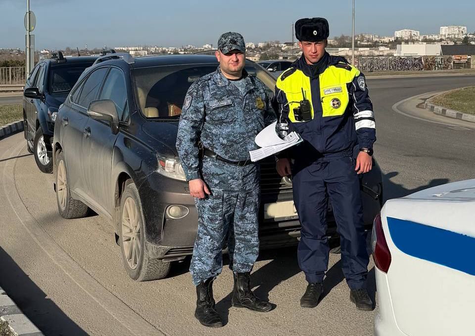 В Севастополе госавтоинспекторы задержали водителя иномарки с долгом более 2 миллионов рублей