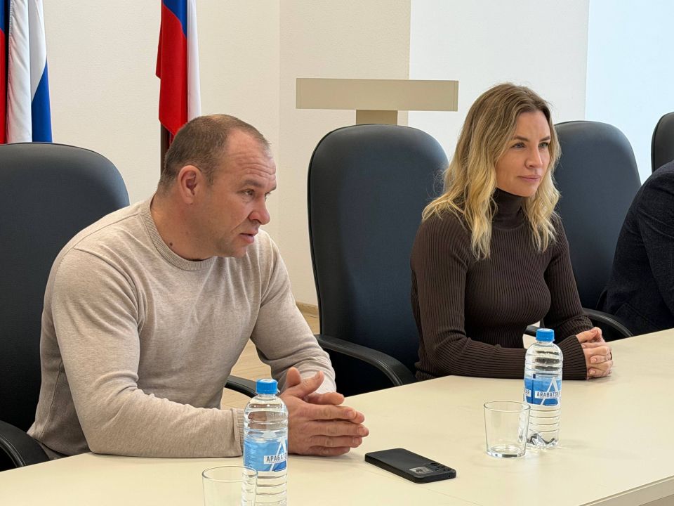 Ольга Торубарова: О НОВЫХ НАЗНАЧЕНИЯХ:. Смоляренко Данил Александрович был назначен на должность директора ГБУ ДО РК «СШ Водных Видов Спорта им. Маргаритова В.С.» Смоляренко Данил Александрович родился 28 декабря 1982 года в... Ольга Торубарова: О НОВЫХ НАЗНАЧЕНИЯХ:. Смоляренко Данил Александрович был назначен на должность директора ГБУ ДО РК «СШ Водных Видов Спорта им. Маргаритова В.С.» Смоляренко Данил Александрович родился 28 декабря 1982 года в...