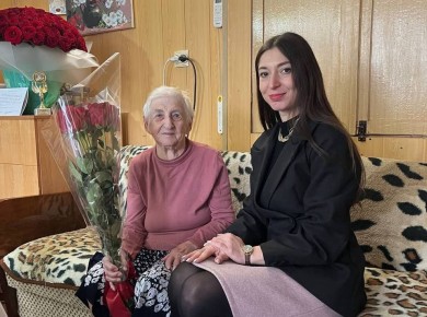 Собирала танки в Сталинграде, а теперь нянчит внуков в Симферополе