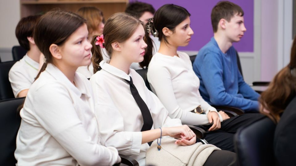 ������� � ������. �������� 10-� ������ ���� ���� � 15 ��. �. �. ��������� �������� �� ������ � ��������� ������� � ���������� ������ ������