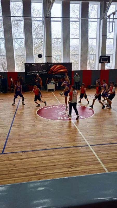 Во Дворце спорта «Судостроитель» прошел финал дивизионального этапа Всероссийского чемпионата школьной баскетбольной лиги «КЭСБаскет» сезона 2025–2026 среди юношей общеобразовательных организаций Республики Крым Во Дворце спорта «Судостроитель» прошел финал дивизионального этапа Всероссийского чемпионата школьной баскетбольной лиги «КЭСБаскет» сезона 2025–2026 среди юношей общеобразовательных организаций Республики Крым