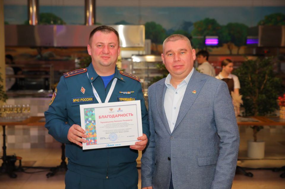 Сотрудники Главного управления МЧС России по Республике Крым приняли участие в X Международной конференции тематических партнёров Международного детского центра "Артек" Сотрудники Главного управления МЧС России по Республике Крым приняли участие в X Международной конференции тематических партнёров Международного детского центра "Артек"