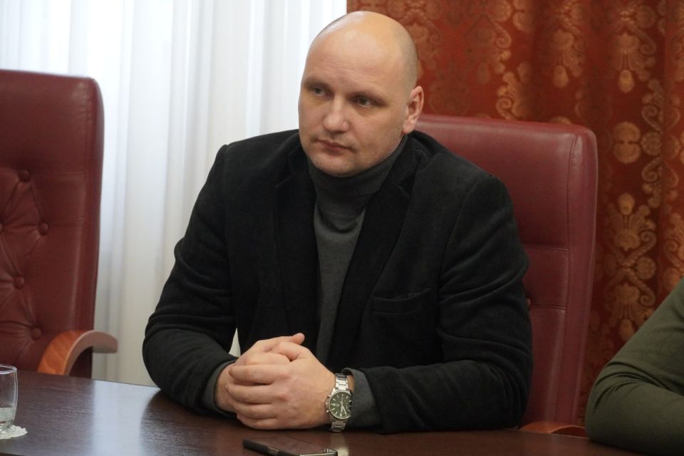 В администрации города Керчи состоялось рабочее совещание главы муниципального образования Дениса Колесника, главы администрации Олега Каторгина с заместителем министра курортов и туризма Республики Крым Николаем Волковым В администрации города Керчи состоялось рабочее совещание главы муниципального образования Дениса Колесника, главы администрации Олега Каторгина с заместителем министра курортов и туризма Республики Крым Николаем Волковым