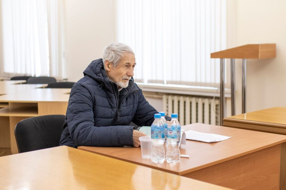 ������ ��������� ����� ������ ���� ������� � ������������� �����������