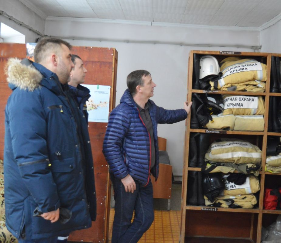 Алексей Ерёменко: Проверил сегодня готовность реагирующих подразделений ГКУ РК "Пожарная охрана Республики Крым" в ГО Судак и Кировском районе совместно с начальником учреждения — Агишевым Рамилем Вахитовичем Алексей Ерёменко: Проверил сегодня готовность реагирующих подразделений ГКУ РК "Пожарная охрана Республики Крым" в ГО Судак и Кировском районе совместно с начальником учреждения — Агишевым Рамилем Вахитовичем