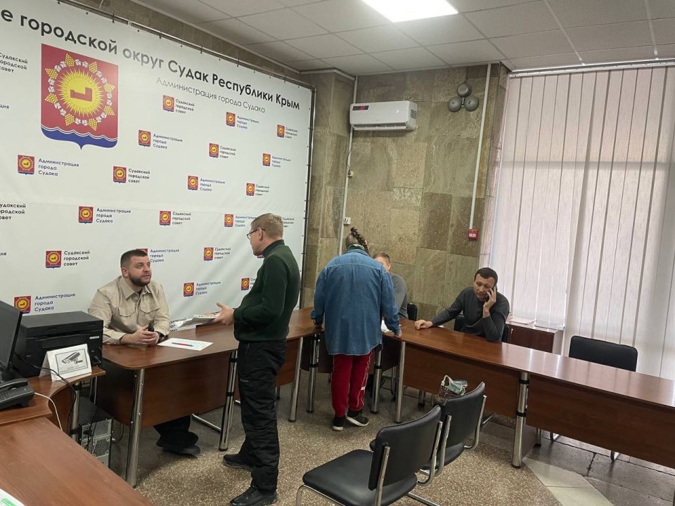 Кирилл Чебышев: Провёл традиционный пятничный приём граждан в администрации города Кирилл Чебышев: Провёл традиционный пятничный приём граждан в администрации города