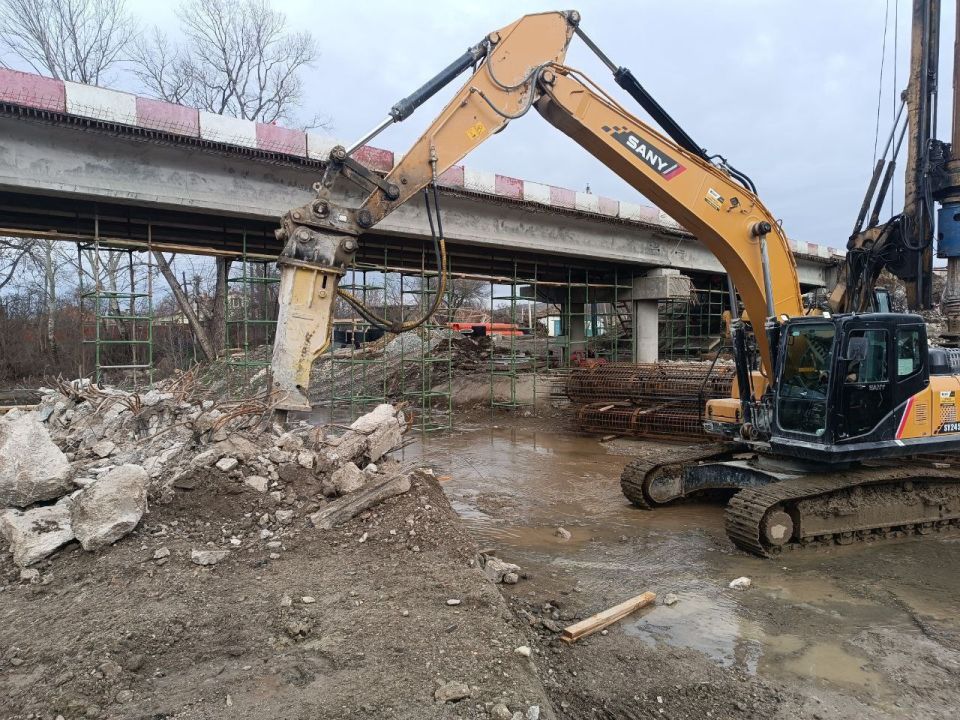 � ����� ������������ ������������� ����� �� ������ ������ � �������������