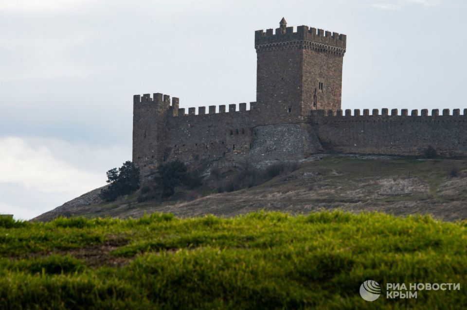 Один из храмов Судакской крепости готовят к реставрации Один из храмов Судакской крепости готовят к реставрации