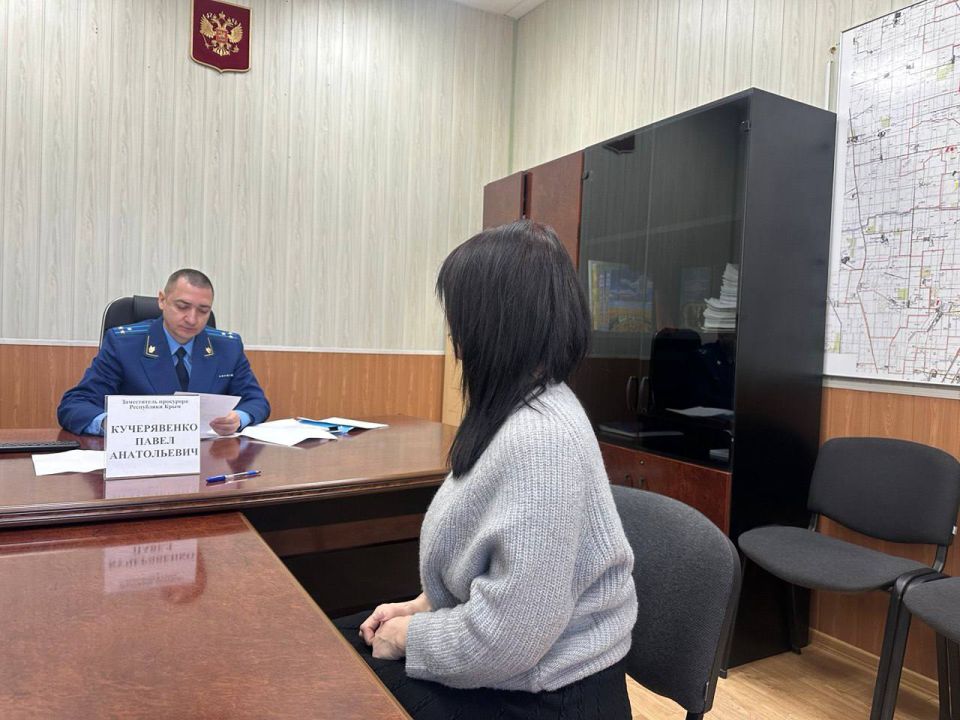 Заместитель прокурора Крыма Павел Кучерявенко в минувшую среду провел выездной прием жителей Красногвардейского района Заместитель прокурора Крыма Павел Кучерявенко в минувшую среду провел выездной прием жителей Красногвардейского района