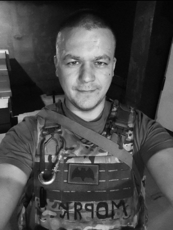 Сегодня в Севастополе проводили в последний путь гвардии старшину 2 статьи Ивана Викторовича Антонова