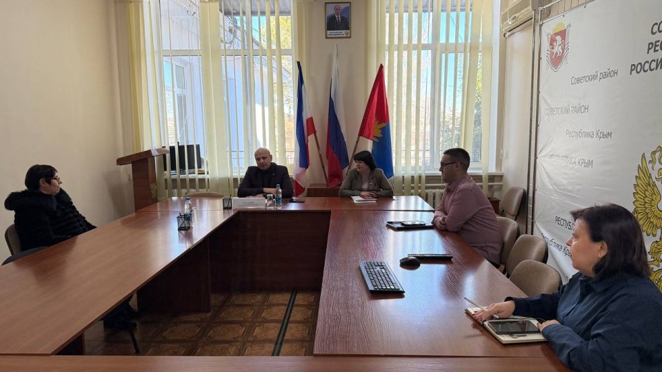 Глава администрации Советского района Александр Харламов провел еженедельный прием граждан при участии председателя Советского районного совета Виктории Грицай