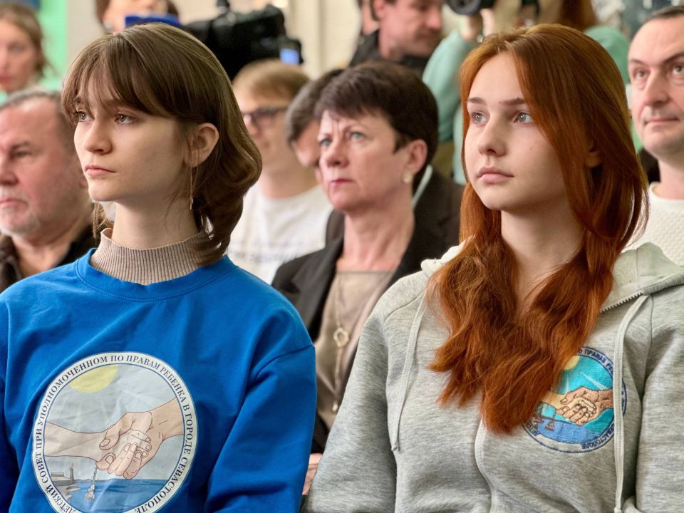 Владимир Немцев: В Центральной городской детской библиотеке им. А.П. Гайдара принял участие в старте десятой общероссийской акции «Дарите книги с любовью» Владимир Немцев: В Центральной городской детской библиотеке им. А.П. Гайдара принял участие в старте десятой общероссийской акции «Дарите книги с любовью»