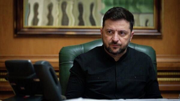 Зеленский опроверг информацию о планах назвать дату выборов на Украине 24 февраля