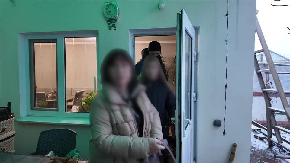 Сакских чиновников обвиняют в получении взяток