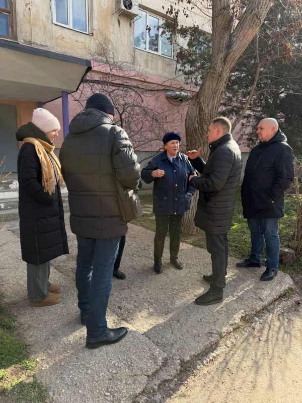 В Евпатории проверяют работу управляющих компаний В Евпатории проверяют работу управляющих компаний