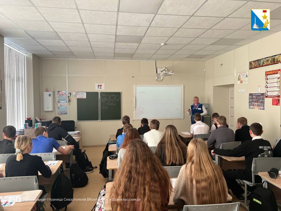 Специалисты службы занятости провели выездной приём в Инкермане