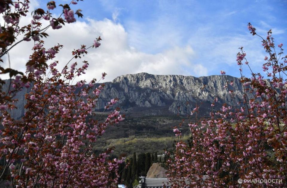 Ялта вошла в топ-10 направлений для весеннего отдыха