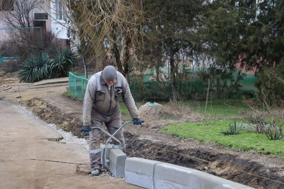 Продолжаем масштабное преображение придомовых территорий по шоссе Героев Сталинграда, 44, 48, 50, 52/1, 52/2, 56, 58/1, 58/2 Продолжаем масштабное преображение придомовых территорий по шоссе Героев Сталинграда, 44, 48, 50, 52/1, 52/2, 56, 58/1, 58/2