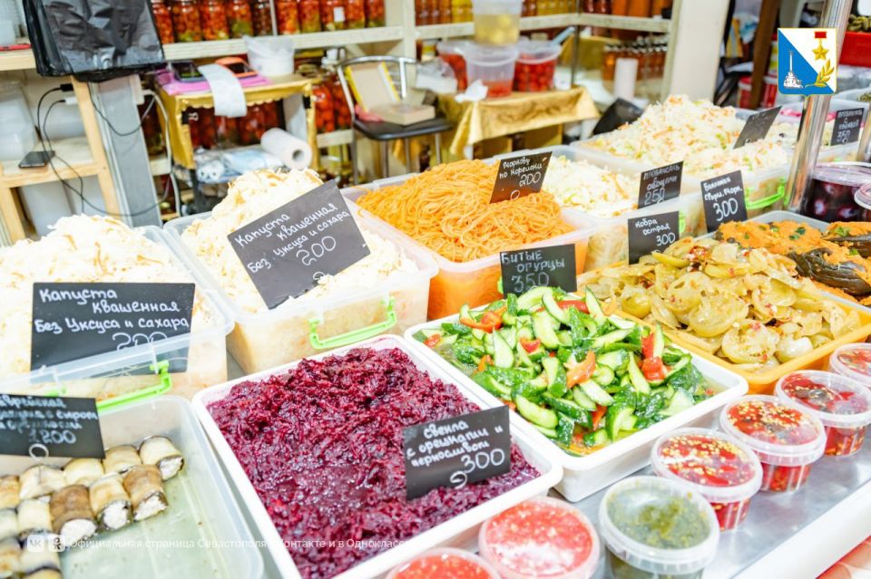 В Севастополе возобновили еженедельные рейды на рынках и ярмарках В Севастополе возобновили еженедельные рейды на рынках и ярмарках
