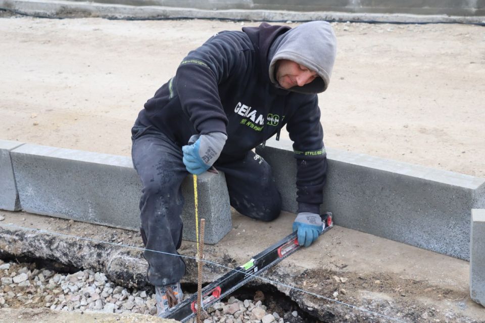 Продолжаем масштабное преображение придомовых территорий по шоссе Героев Сталинграда, 44, 48, 50, 52/1, 52/2, 56, 58/1, 58/2 Продолжаем масштабное преображение придомовых территорий по шоссе Героев Сталинграда, 44, 48, 50, 52/1, 52/2, 56, 58/1, 58/2