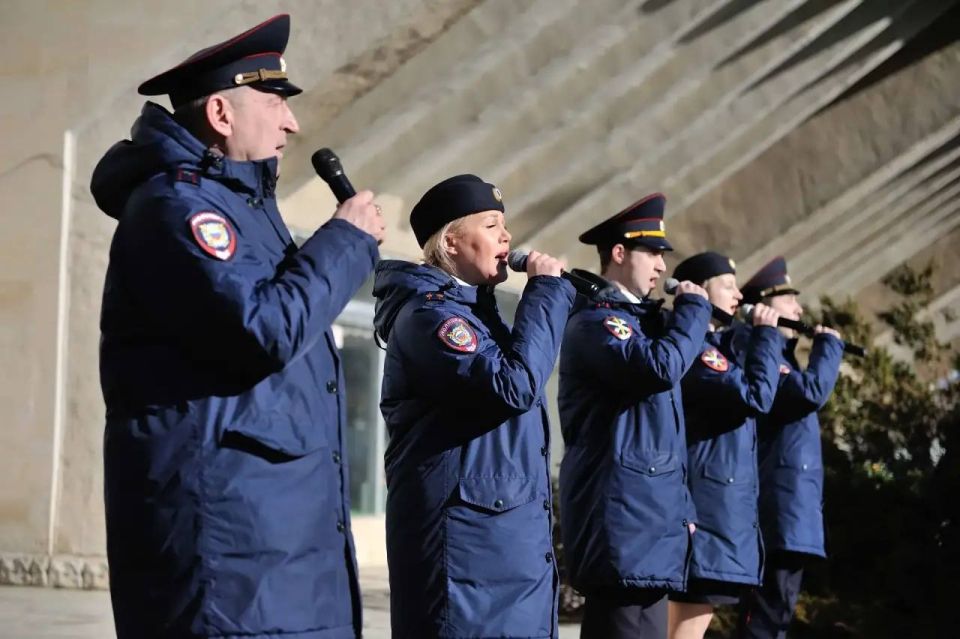 Коллектив Культурного центра МВД по Республике Крым принял участие в открытии памятника преподавателям — участникам Великой Отечественной войны Коллектив Культурного центра МВД по Республике Крым принял участие в открытии памятника преподавателям — участникам Великой Отечественной войны