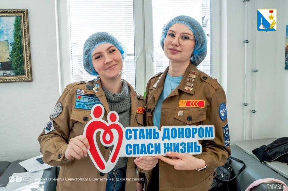 42 бойца студенческих отрядов Севастополя стали донорами крови