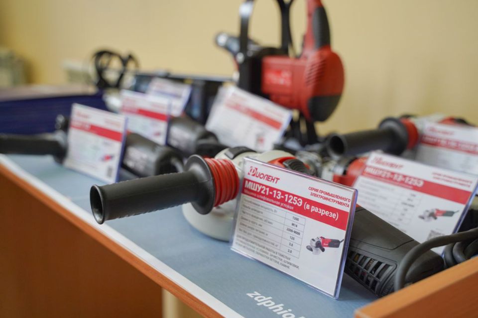 Делегация представителей Совета Федерации Федерального Собрания РФ посетила Республику Крым с рабочим визитом Делегация представителей Совета Федерации Федерального Собрания РФ посетила Республику Крым с рабочим визитом