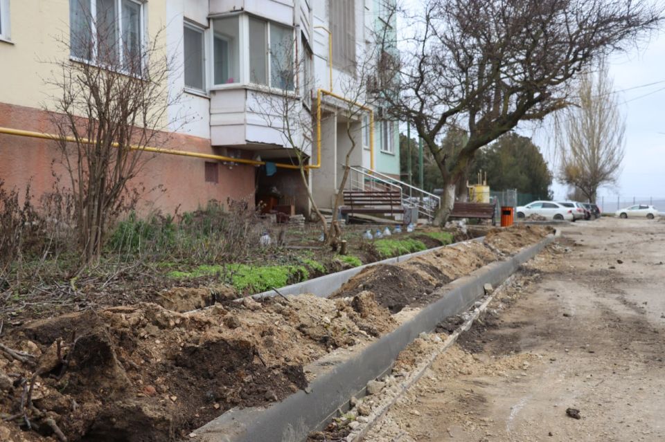 Продолжаем масштабное преображение придомовых территорий по шоссе Героев Сталинграда, 44, 48, 50, 52/1, 52/2, 56, 58/1, 58/2 Продолжаем масштабное преображение придомовых территорий по шоссе Героев Сталинграда, 44, 48, 50, 52/1, 52/2, 56, 58/1, 58/2