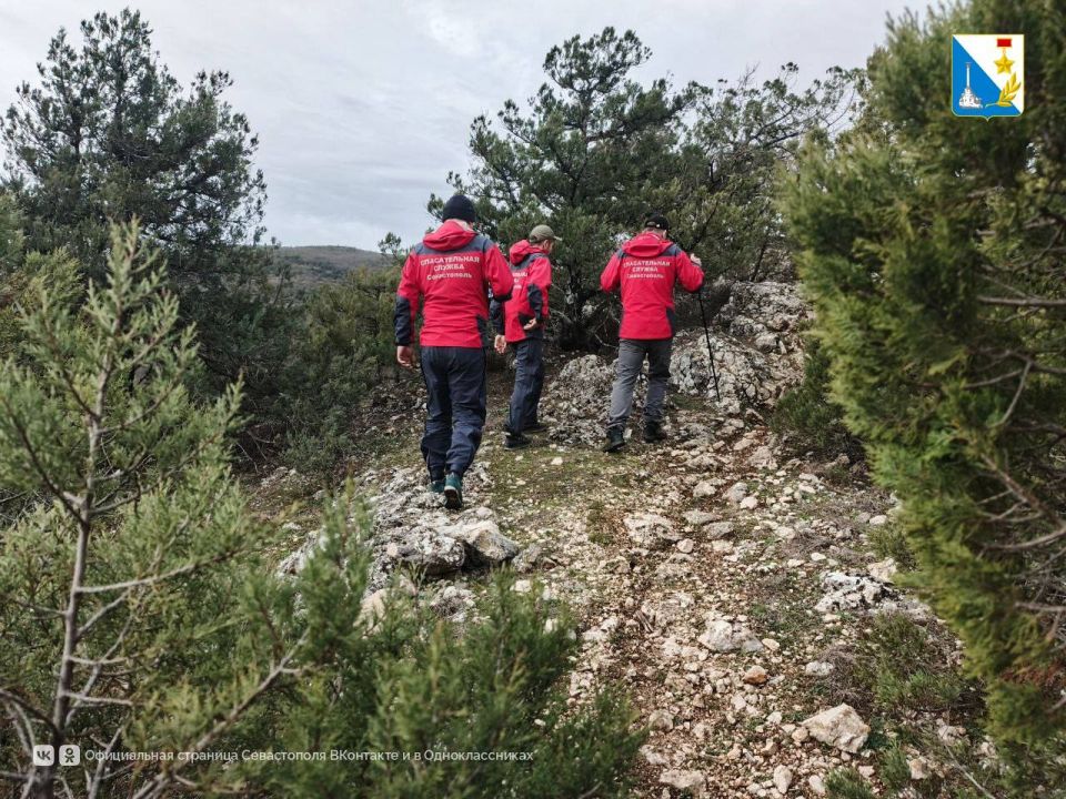 Спасатели отрядов «Юг» и «Север» вышли на самые сложные участки Большой Севастопольской тропы Спасатели отрядов «Юг» и «Север» вышли на самые сложные участки Большой Севастопольской тропы