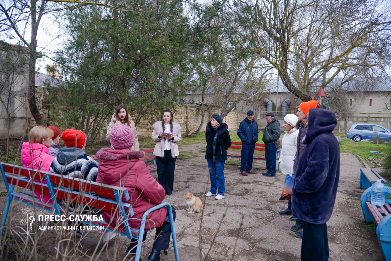 Заместители главы администрации продолжают обходы многоквартирных домов Заместители главы администрации продолжают обходы многоквартирных домов