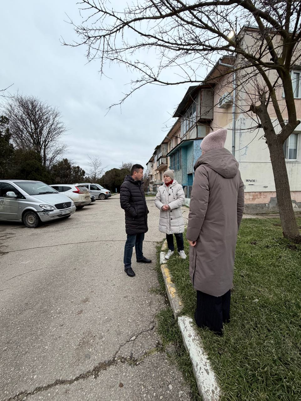 Заместители главы администрации продолжают обходы многоквартирных домов Заместители главы администрации продолжают обходы многоквартирных домов